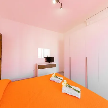 Ester Apartment *